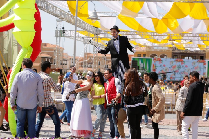 Read more about the article Jewar Compound Hosts Spring Festival with Ragheb Alama Performance